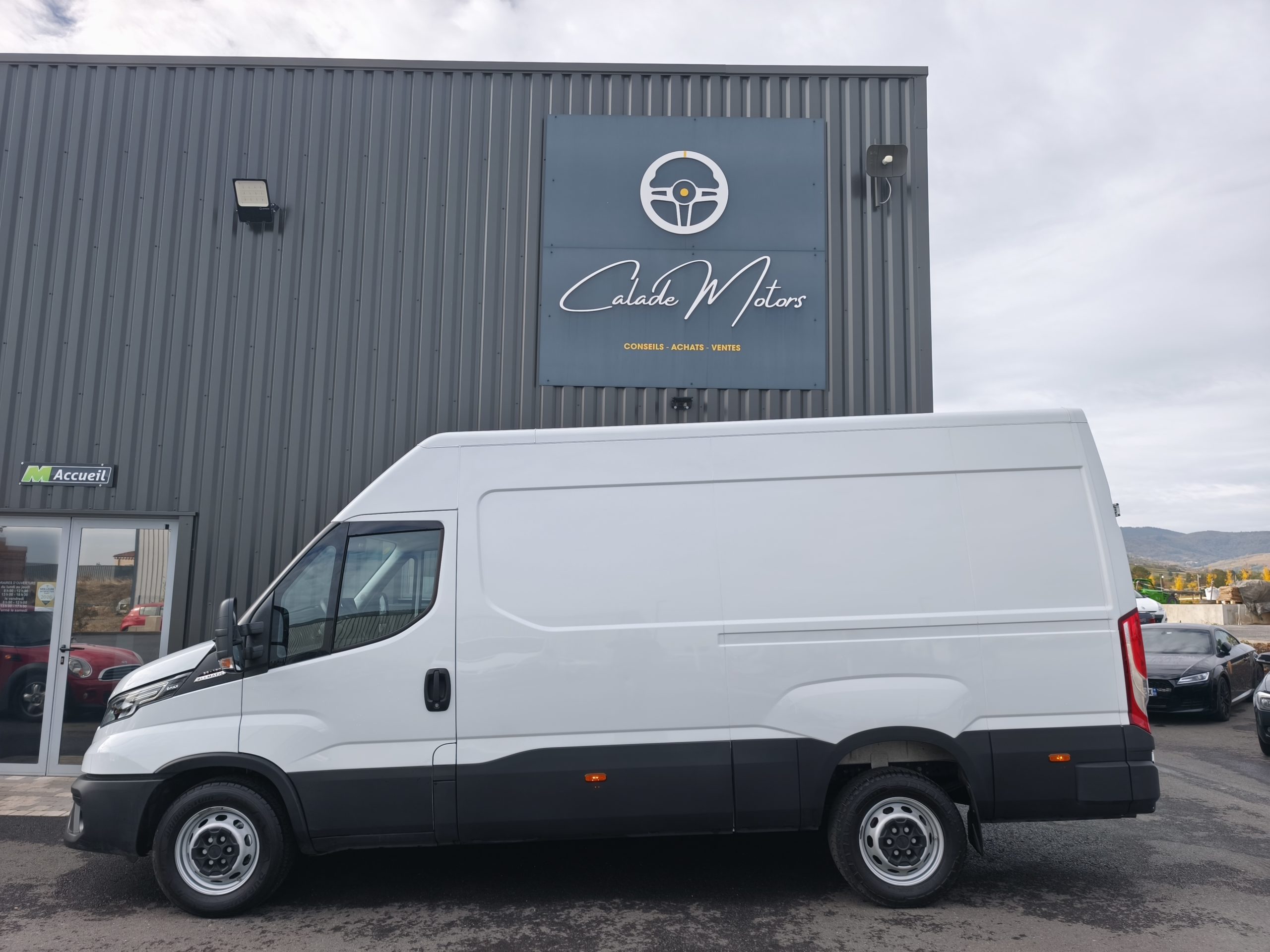 IVECO DAILY V FOURGON 35S18 180CH HI-MATIC L3 BVA