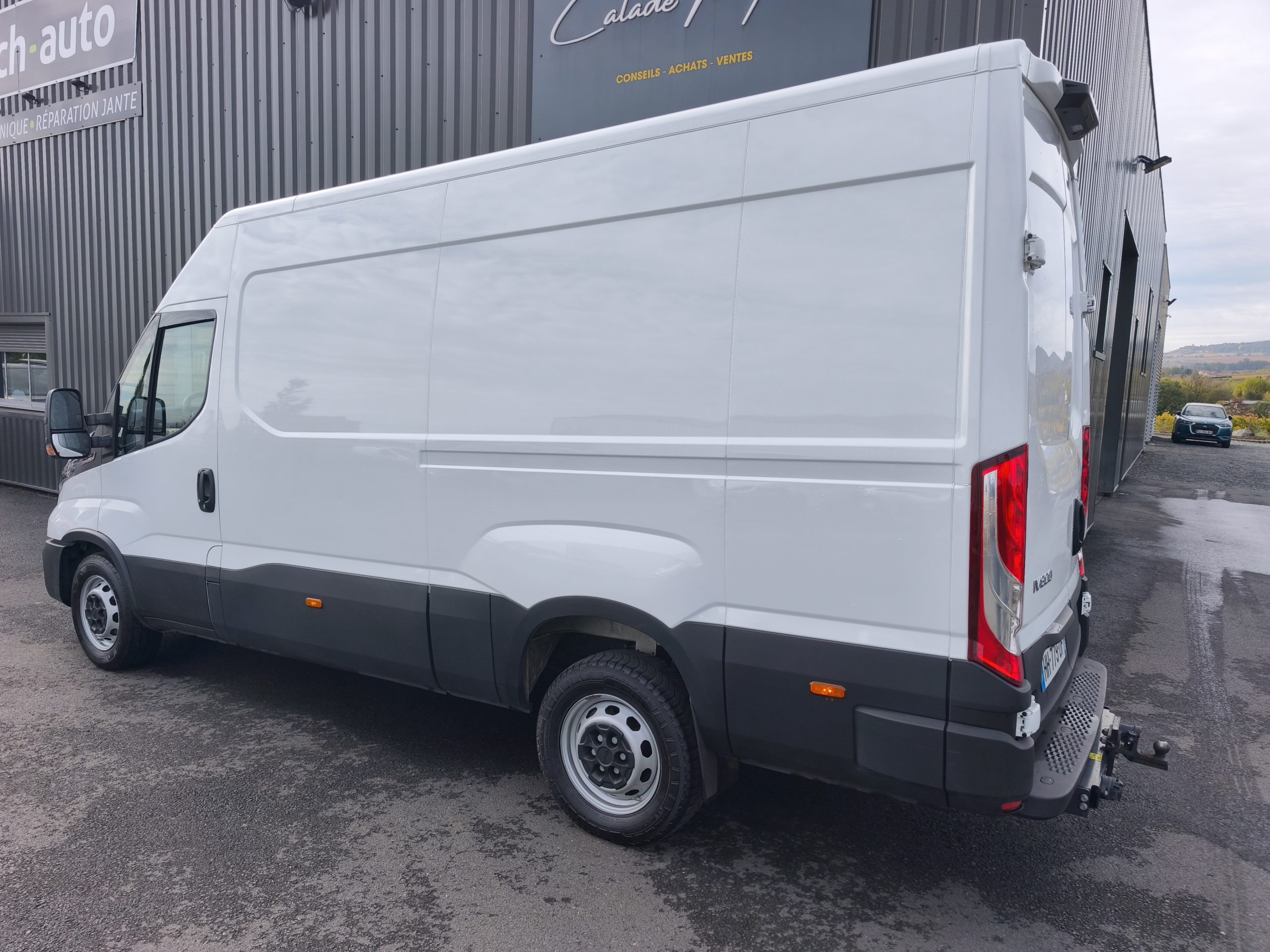 IVECO DAILY V FOURGON 35S18 180CH HI-MATIC L3 BVA