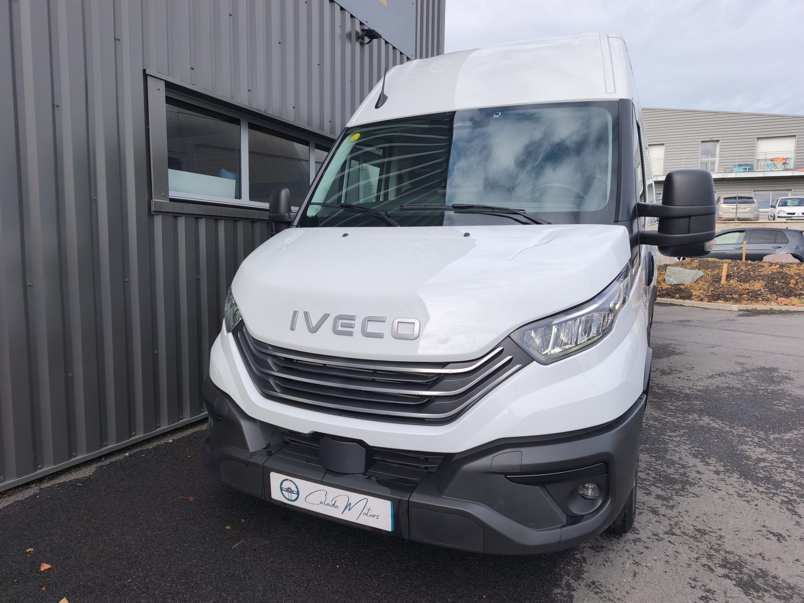 IVECO DAILY V FOURGON 35S18 180CH HI-MATIC L3 BVA