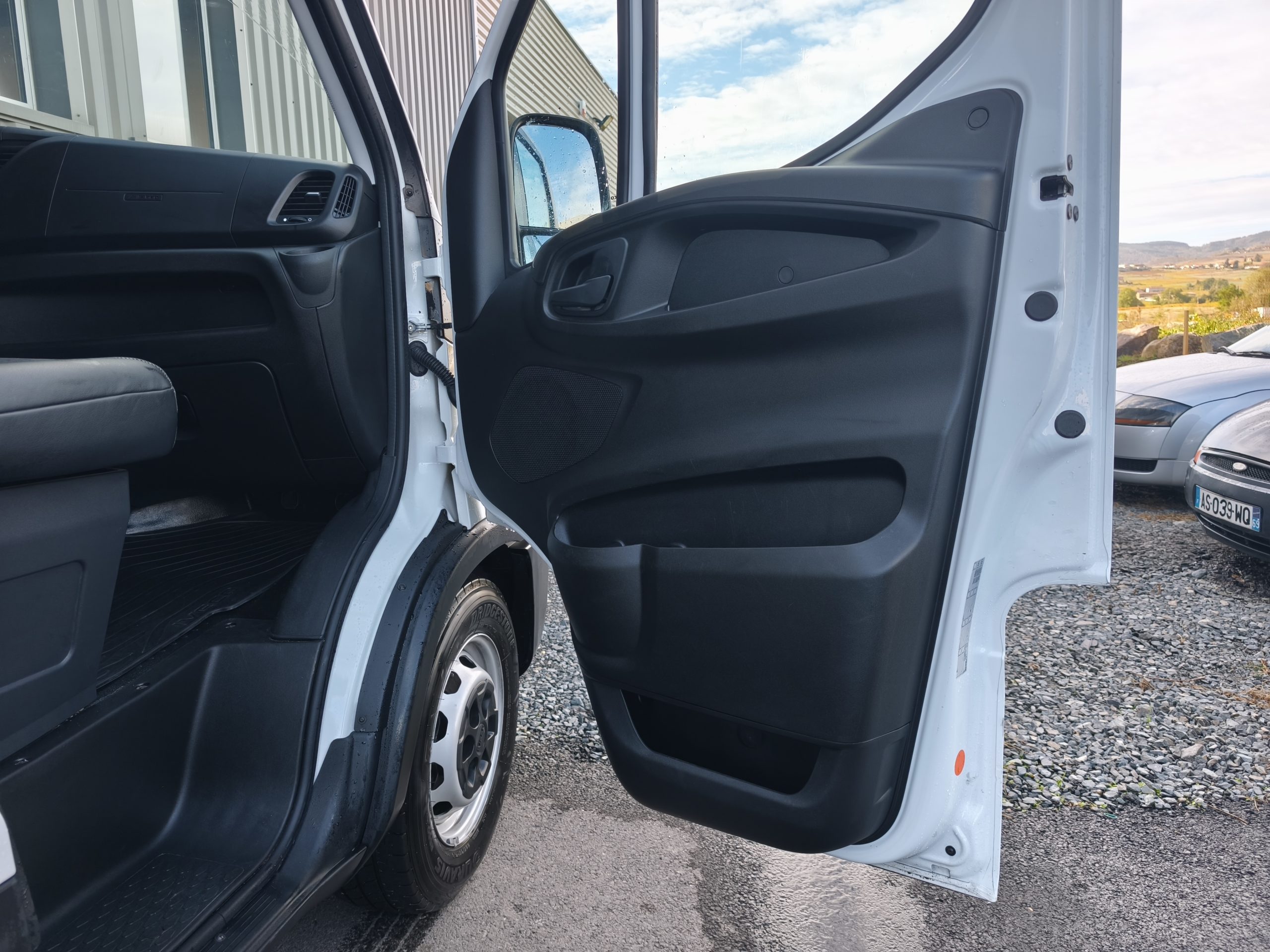 IVECO DAILY V FOURGON 35S18 180CH HI-MATIC L3 BVA